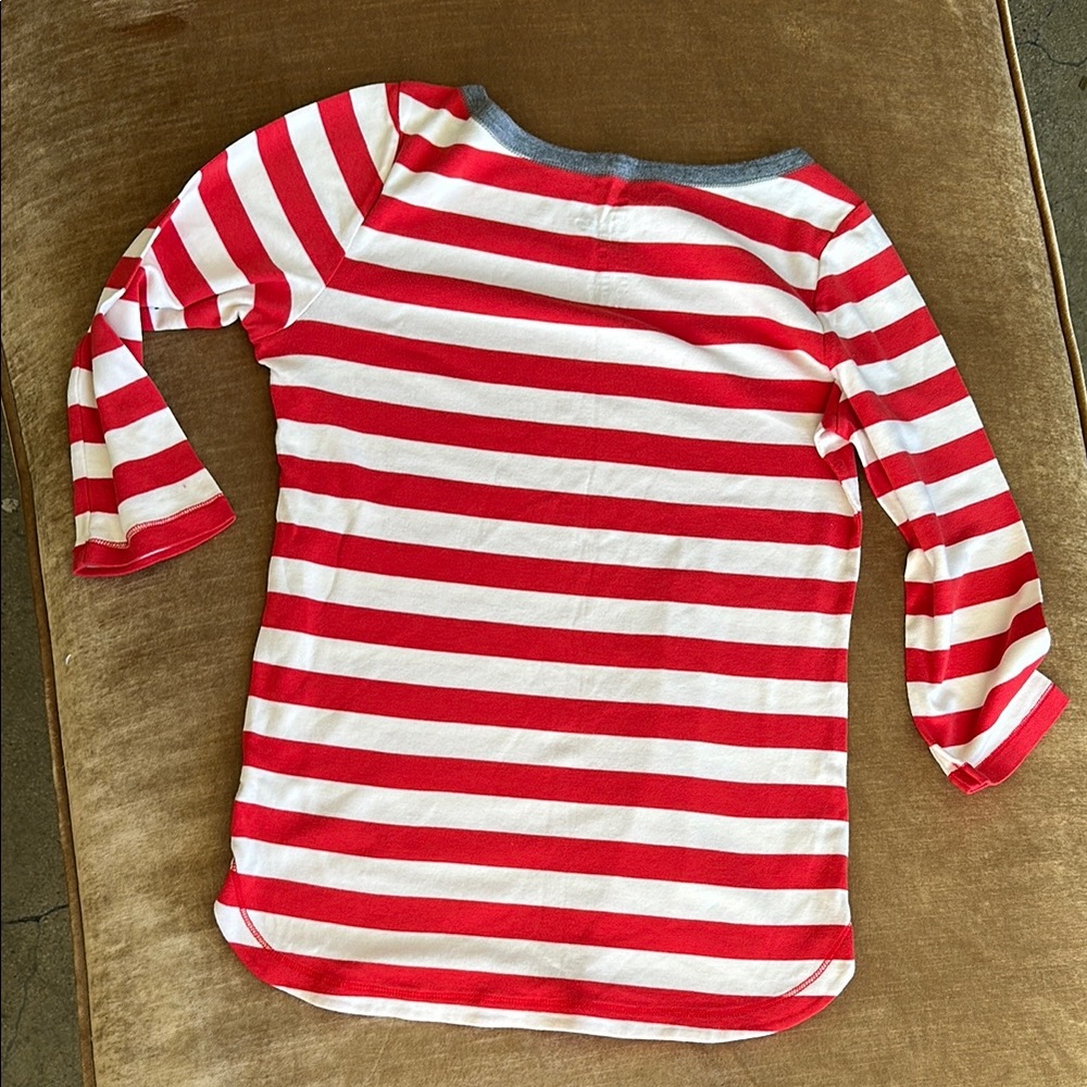 Gap super Soft Coral cream stripe tee Side slits Boat neck Sz M grey trim Casual